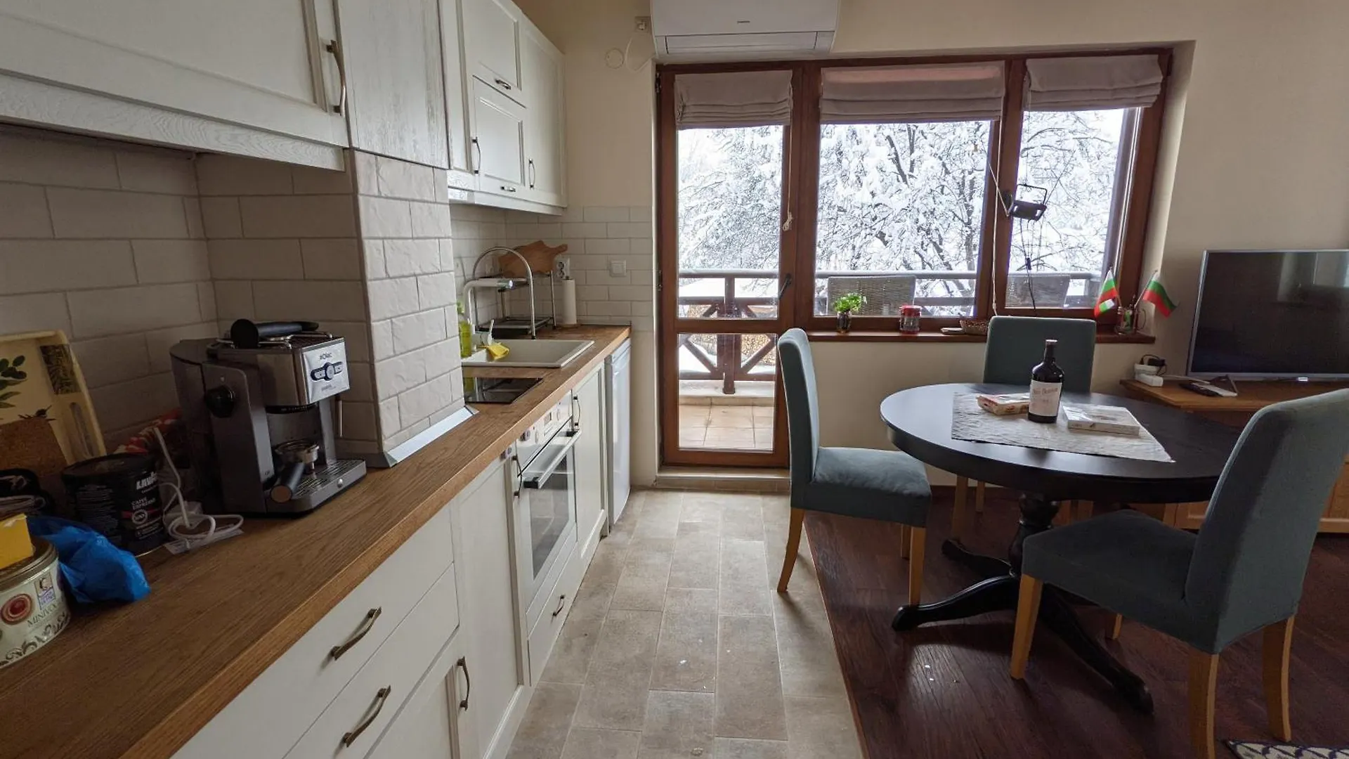 Lovely 1-Bedroom Apartment With Mountain View Bansko